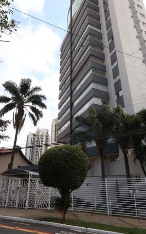 Apartamento à venda com 153m², 3 quartos e 3 vagasFachada