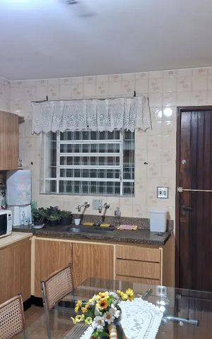 Casa à venda com 105m², 2 quartos e 2 vagas