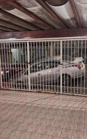 Casa à venda com 105m², 2 quartos e 2 vagas