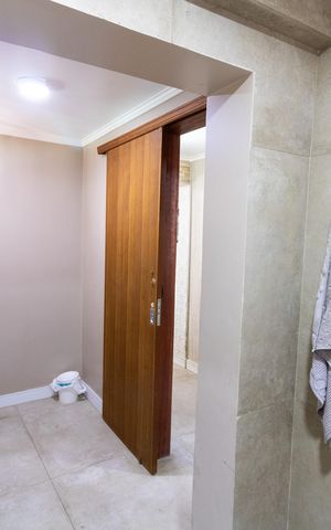 Casa à venda com 160m², 4 quartos e 5 vagasBanheiro