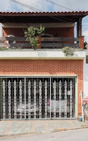 Casa para alugar com 135m², 2 quartos e 1 vaga Casa para alugar com 135m², 2 quartos e 1 vagaFachada