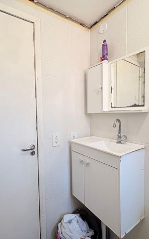 Apartamento à venda com 49m², 2 quartos e 1 vagaBanheiro Social