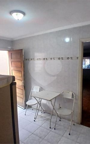 Casa à venda com 100m², 2 quartos e 2 vagas