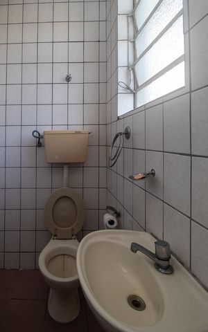 Casa à venda com 267m², 5 quartos e 1 vaga Casa à venda com 267m², 5 quartos e 1 vagaBanheiro 2