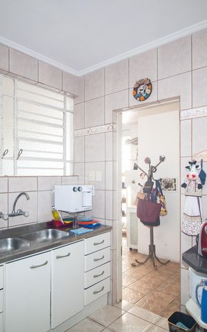 Casa à venda com 267m², 5 quartos e 1 vaga Casa à venda com 267m², 5 quartos e 1 vagaCozinha