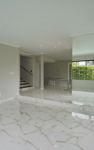 Casa para alugar com 300m², 3 quartos e 3 vagasSala
