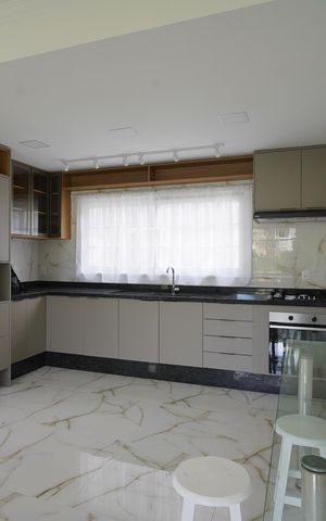Casa para alugar com 300m², 3 quartos e 3 vagasCozinha