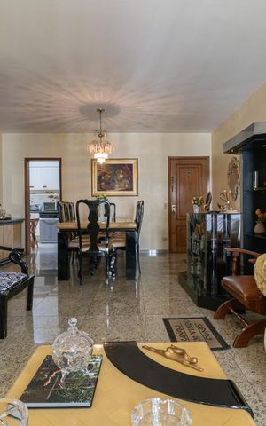 Apartamento à venda com 128m², 3 quartos e 2 vagas Apartamento à venda com 128m², 3 quartos e 2 vagasSala