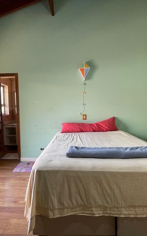 Casa à venda com 230m², 3 quartos e 3 vagas Casa à venda com 230m², 3 quartos e 3 vagasQuarto 1