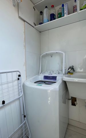 Casa à venda com 230m², 3 quartos e 3 vagas Casa à venda com 230m², 3 quartos e 3 vagasÁrea de Serviço