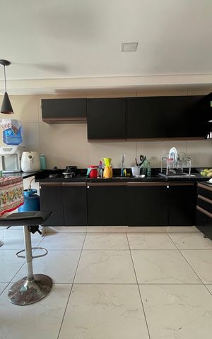 Casa à venda com 230m², 3 quartos e 3 vagas Casa à venda com 230m², 3 quartos e 3 vagasCozinha
