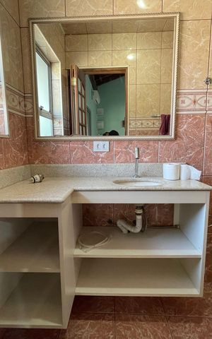 Casa à venda com 230m², 3 quartos e 3 vagas Casa à venda com 230m², 3 quartos e 3 vagasBanheiro 2
