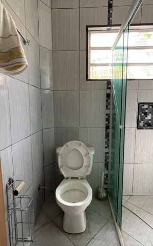 Casa à venda com 230m², 3 quartos e 3 vagas Casa à venda com 230m², 3 quartos e 3 vagasBanheiro 4