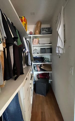 Casa à venda com 230m², 3 quartos e 3 vagas Casa à venda com 230m², 3 quartos e 3 vagasQuarto 2
