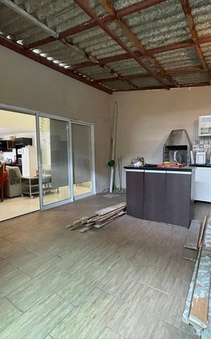 Casa à venda com 230m², 3 quartos e 3 vagas Casa à venda com 230m², 3 quartos e 3 vagasChurrasqueira