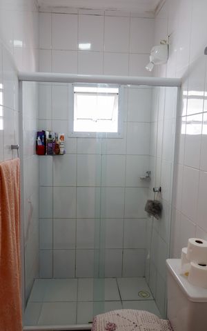 Casa à venda com 238m², 4 quartos e 5 vagas Casa à venda com 238m², 4 quartos e 5 vagasBanheiro da Suíte 4