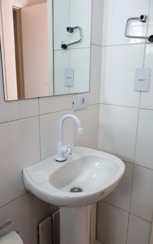 Casa à venda com 238m², 4 quartos e 5 vagas Casa à venda com 238m², 4 quartos e 5 vagasBanheiro da Suíte 4