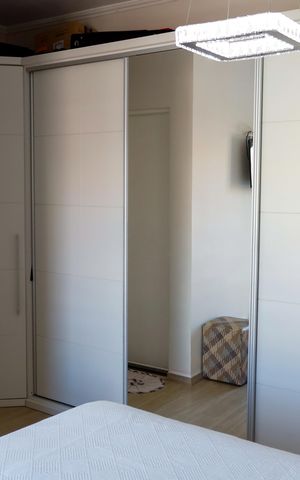 Casa à venda com 238m², 4 quartos e 5 vagas Casa à venda com 238m², 4 quartos e 5 vagasQuarto 3 - Suíte