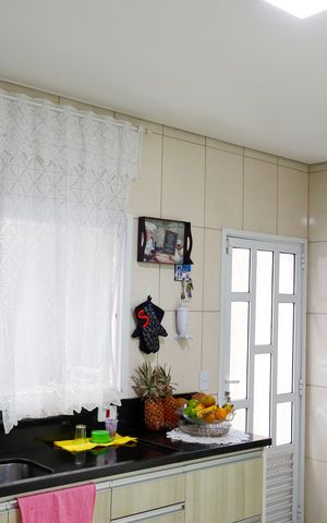 Casa à venda com 238m², 4 quartos e 5 vagas Casa à venda com 238m², 4 quartos e 5 vagascozinha