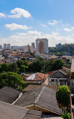 Casa à venda com 238m², 4 quartos e 5 vagas Casa à venda com 238m², 4 quartos e 5 vagasVista da Sacada