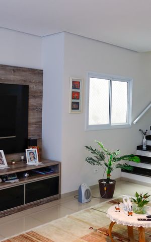 Casa à venda com 238m², 4 quartos e 5 vagas Casa à venda com 238m², 4 quartos e 5 vagassala