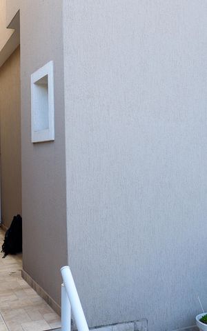 Casa à venda com 238m², 4 quartos e 5 vagas Casa à venda com 238m², 4 quartos e 5 vagasFachada