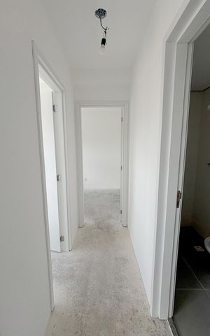 Apartamento à venda com 46m², 2 quartos e 1 vaga Apartamento à venda com 46m², 2 quartos e 1 vagaBanheiro Corredor