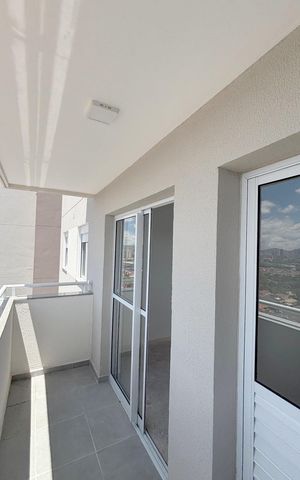 Apartamento à venda com 46m², 2 quartos e 1 vaga Apartamento à venda com 46m², 2 quartos e 1 vagaVaranda