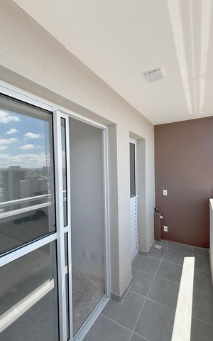 Apartamento à venda com 46m², 2 quartos e 1 vaga Apartamento à venda com 46m², 2 quartos e 1 vagaVaranda