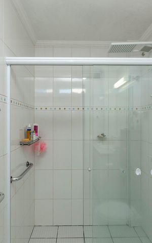 Apartamento à venda com 93m², 2 quartos e 1 vagaBanheiro Social