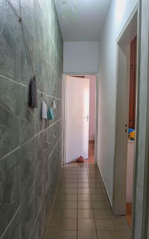 Casa à venda com 250m², 5 quartos e 4 vagas Casa à venda com 250m², 5 quartos e 4 vagasCasa 2 - corredor
