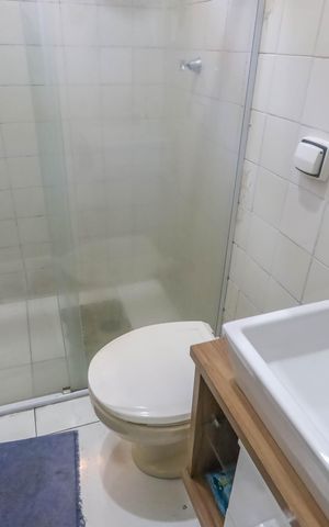 Casa à venda com 250m², 5 quartos e 4 vagas Casa à venda com 250m², 5 quartos e 4 vagasCasa 2 - banheiro