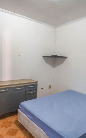 Casa à venda com 250m², 5 quartos e 4 vagas Casa à venda com 250m², 5 quartos e 4 vagasCasa 1 - quarto 2