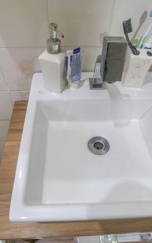Casa à venda com 250m², 5 quartos e 4 vagas Casa à venda com 250m², 5 quartos e 4 vagasCasa 2 - banheiro