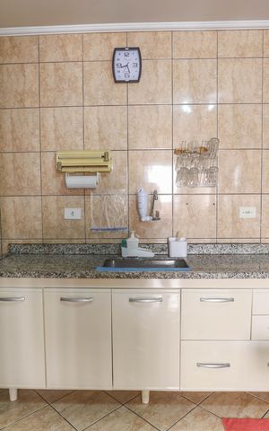 Casa à venda com 250m², 5 quartos e 4 vagas Casa à venda com 250m², 5 quartos e 4 vagasCasa 1 - cozinha