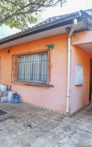 Casa à venda com 250m², 5 quartos e 4 vagas Casa à venda com 250m², 5 quartos e 4 vagasGaragem