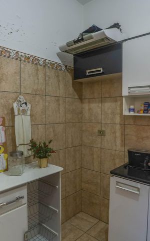 Casa à venda com 250m², 5 quartos e 4 vagas Casa à venda com 250m², 5 quartos e 4 vagasCasa 2 - cozinha
