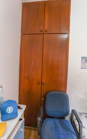 Casa à venda com 250m², 5 quartos e 4 vagas Casa à venda com 250m², 5 quartos e 4 vagasCasa 2 - quarto 1