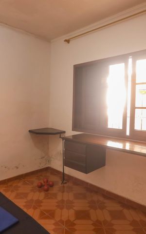 Casa à venda com 250m², 5 quartos e 4 vagas Casa à venda com 250m², 5 quartos e 4 vagasCasa 1 - quarto 3