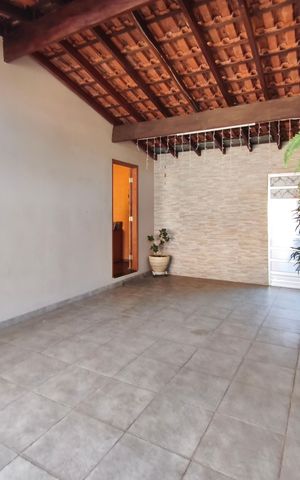Casa à venda com 274m², 3 quartos e 3 vagas Casa à venda com 274m², 3 quartos e 3 vagasQuintal - Garagem