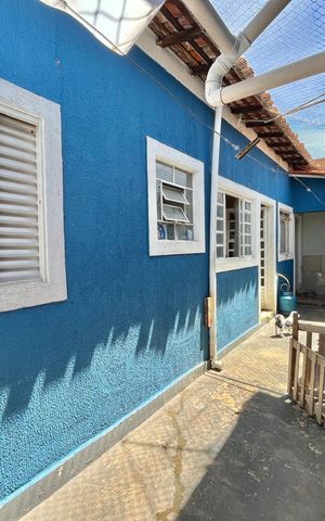 Casa à venda com 120m², 3 quartos e 2 vagas Casa à venda com 120m², 3 quartos e 2 vagasQuintal