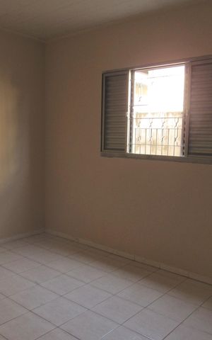Casa para alugar com 55m², 1 quarto e sem vagaQuarto 