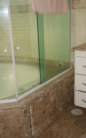 Apartamento à venda com 130m², 3 quartos e 3 vagasBanheiro suíte 3