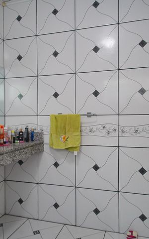 Casa à venda com 132m², 3 quartos e 2 vagasBanheiro