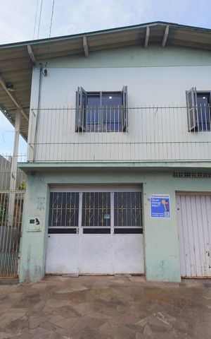 Casa à venda com 132m², 3 quartos e 2 vagasFachada