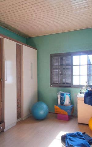 Casa à venda com 132m², 3 quartos e 2 vagasSuíte