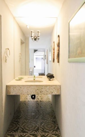 Casa à venda com 450m², 6 quartos e 1 vaga Casa à venda com 450m², 6 quartos e 1 vagaCozinha - Pia