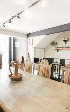 Casa à venda com 450m², 6 quartos e 1 vaga Casa à venda com 450m², 6 quartos e 1 vagaSala de Jantar