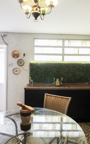 Casa à venda com 450m², 6 quartos e 1 vaga Casa à venda com 450m², 6 quartos e 1 vagaCozinha