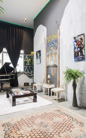 Casa à venda com 450m², 6 quartos e 1 vaga Casa à venda com 450m², 6 quartos e 1 vagaSala